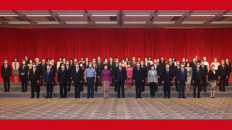 習近平會見香港特別行政區(qū)行政,、立法、司法機關負責人