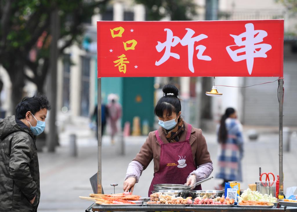 重慶：有序恢復(fù)生產(chǎn)生活秩序