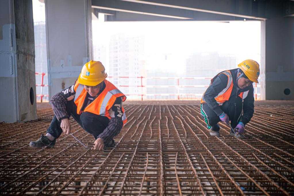 堅守崗位建設(shè)忙