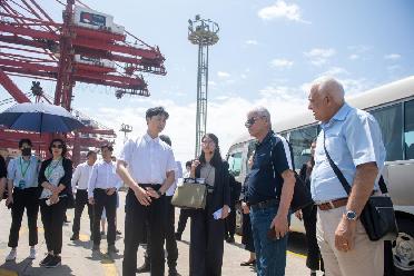 在這里,，感受中國(guó)的繁榮與開放——中亞五國(guó)媒體機(jī)構(gòu)代表在浙江參訪