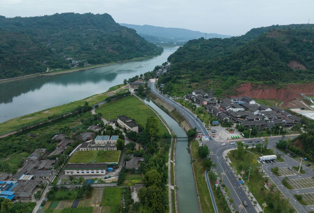 四川樂山東風(fēng)堰：歷經(jīng)300余年 仍造福一方百姓