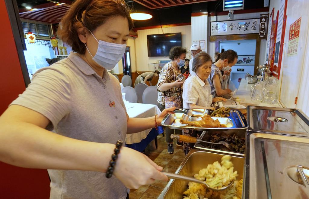 北京：社區(qū)老年人吃上“暖心飯”