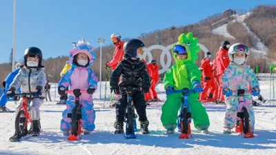 吉林各大雪場“開板”,，新玩法續(xù)寫冰雪熱